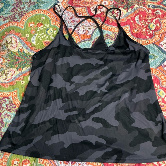 Fun black & grey camo tank top & jogger set. - Picture 3 of 6